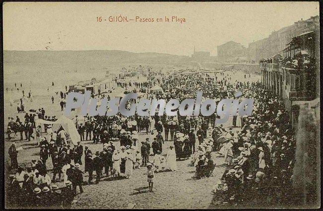 Paseo en la playa, gijón (asturias)