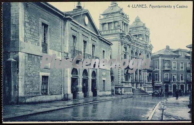 Ayuntamiento y casino, llanes (asturias)
