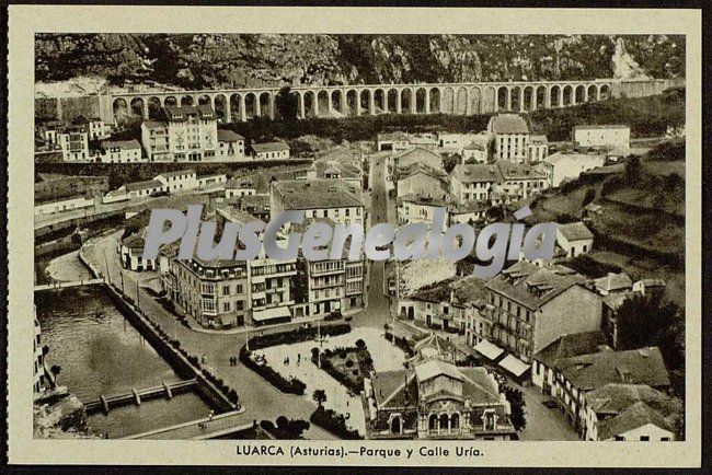 Parque y calle uría, luarca (asturias)