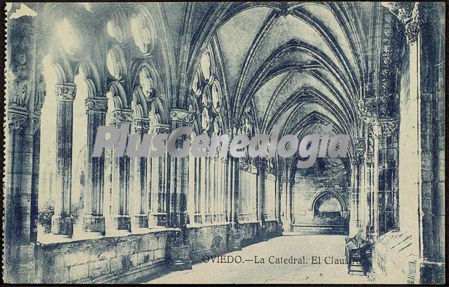 La catedral el claustro, oviedo (asturias)
