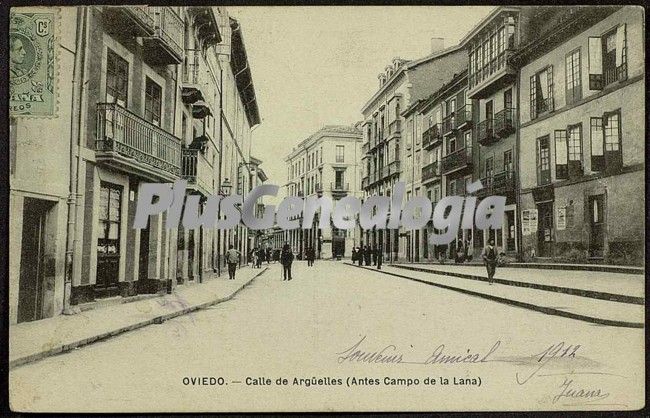 Calle de argüelles, oviedo (asturias)