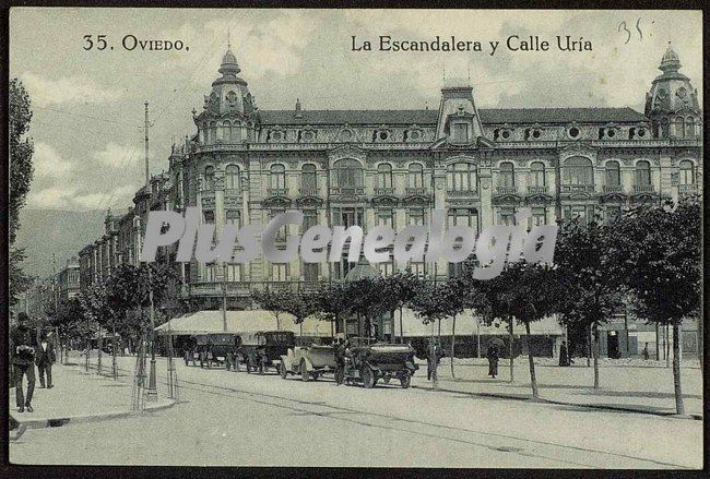 Plaza de la escandalera y calle uría, oviedo (asturias)