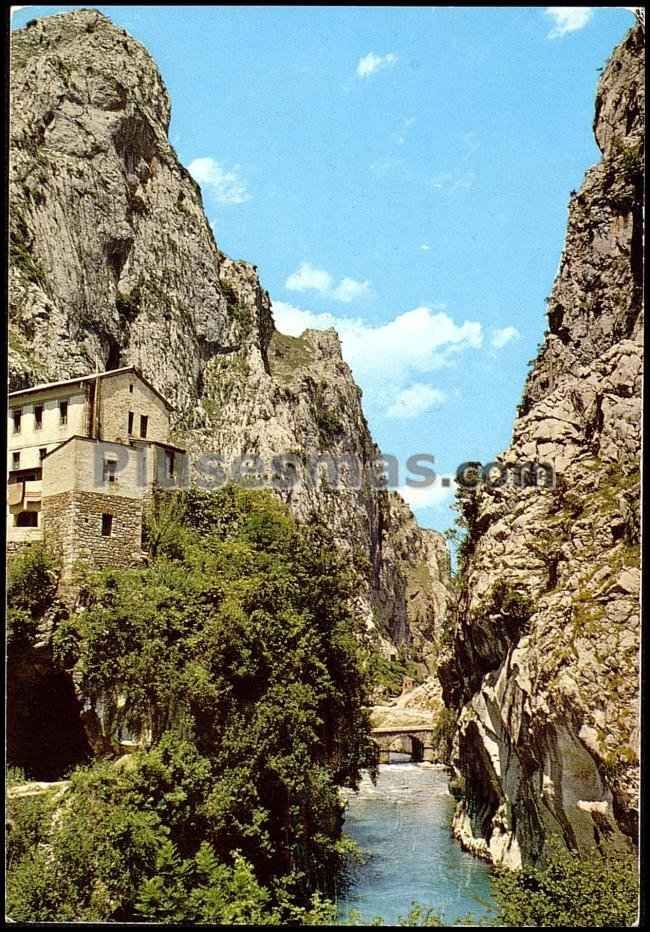 Imagen de la ruta desfiladero del cares de poncebos (asturias)