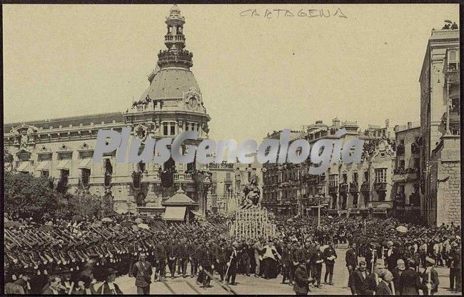 Desfile del regimiento de sevilla. cartagena (murcia)