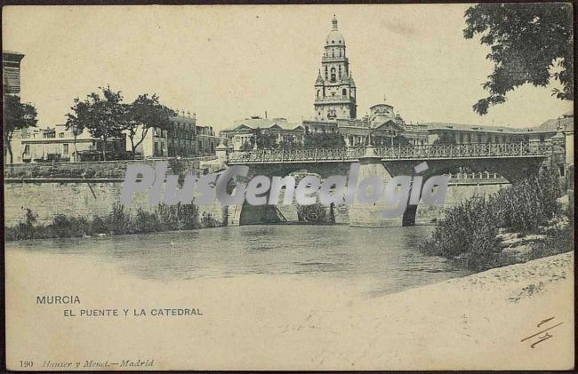 El puente y la catedral, murcia