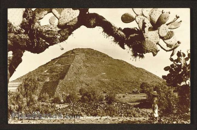 Foto antigua de TEOTIHUACAN