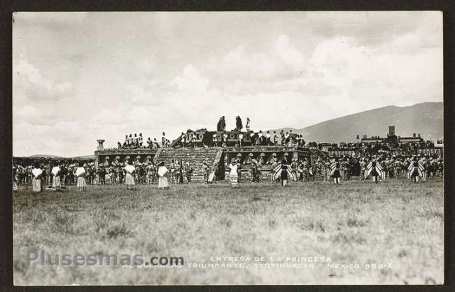 Foto antigua de TEOTIHUACAN