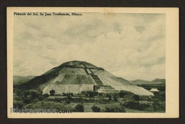 Foto antigua de TEOTIHUACAN