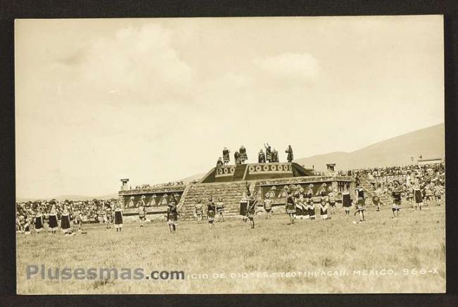 Foto antigua de TEOTIHUACAN