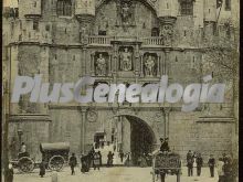 Arco de santa maría y museo provincial del siglo xvi de burgos