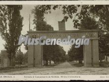 Entrada al campamento de Robledo, milicia universitaria de La Granja (Segovia)