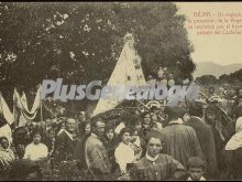 Detalle de la procesión de la virgen en su recorrido por el paisaje del castañar de bejar (salamanca)