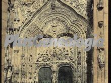 Vista general de la puerta del macimiento de la catedral de salamanca