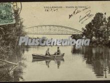 Puente de hierro sobre el río de valladolid