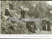 Grupo de novicios alrededor del convento del santo espíritu del monte de valencia