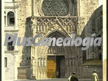 Puerta de la catedral de valencia