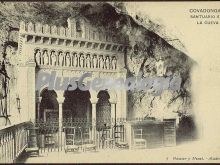 Santuario en la cueva, covadonga (asturias)