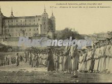 Alumnos de tercer año de la academia de infantería de toledo en el examen de instrucción