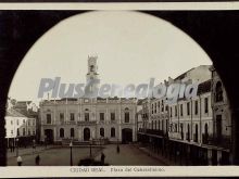 Plaza del generalísimo vista desde un arco de ciudad real