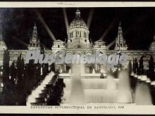 El palacio nacional de Montjuic en Barcelona (1929) de noche