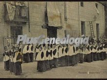 Niños Rezando el Rosario Vespertino de Montserrat (Barcelona)