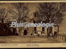 Entrada al santuario en sant feliu de pallarols (girona)