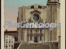 Escalinata y fachada de la catedral de girona