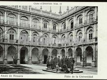 Patio de la Universidad de Alcalá de Henares (Madrid)