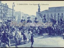 Los giganes y cabezudos de zaragoza