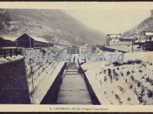 El río aragón canalizado en canfranc (huesca)