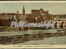 La mezquita de córdoba y el puente romano desde el río