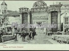 Puerta del puente romano de córdoba