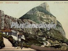 Peñón de gibraltar desde abajo (en color)