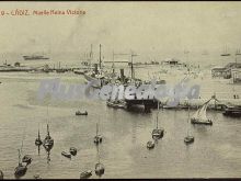 Vista desde arriba del muelle reina victoria de cádiz