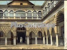 Alcazar de sevilla. vista general del patio de las doncellas