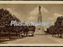 Monumento y calle de bilbao