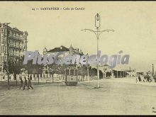 Calle de castelar de santander con el tranvía