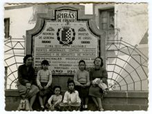 Entrada carrer major de vall de ribes (1944)