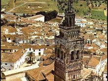 Vista aérea de la torre de san bartolomé en jerez de los caballeros (badajoz)