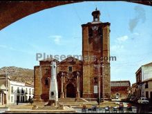 Iglesia parroquial en la plaza de españa de castuera (badajoz)