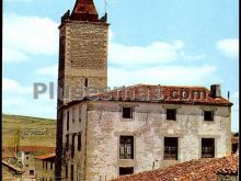 Ayuntamiento y torre del reloj en maranchón (guadalajara)