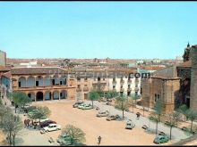 Ayuntamiento y Plaza de Ramón y Cajal en Villarrobledo (Albacete)