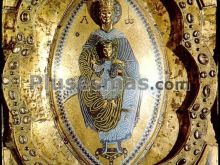 La virgen del retablo en el santuario de san miguel en aralar (navarra)