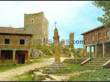 Plaza de la villa y rollo medieval de calatañazor (soria)