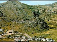 Acceso a la cueva de valporquero (león)