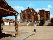 Templo de santa maría de la blanca y plaza mayor de villalcázar de sirga (palencia)