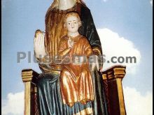 Virgen románica sedente del escultor alejo de vahía, patrona de población de cerrato (palencia)
