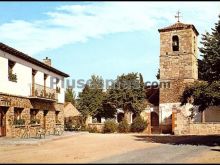 Plaza de la iglesia en navas de riofrío (segovia)