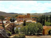 Vista parcial e iglesia de la asunción en el barco de ávila