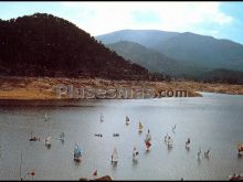 Embalse del burguillo en el tiemblo (ávila)